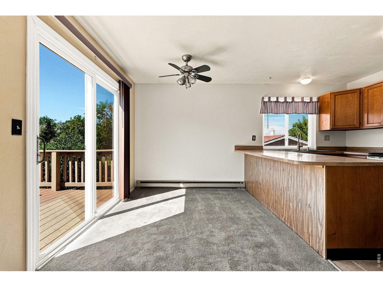 Property Photo 8 Eat in Kitchen