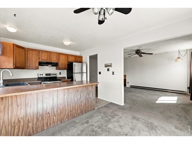 Property Photo 10 Eat in Kitchen