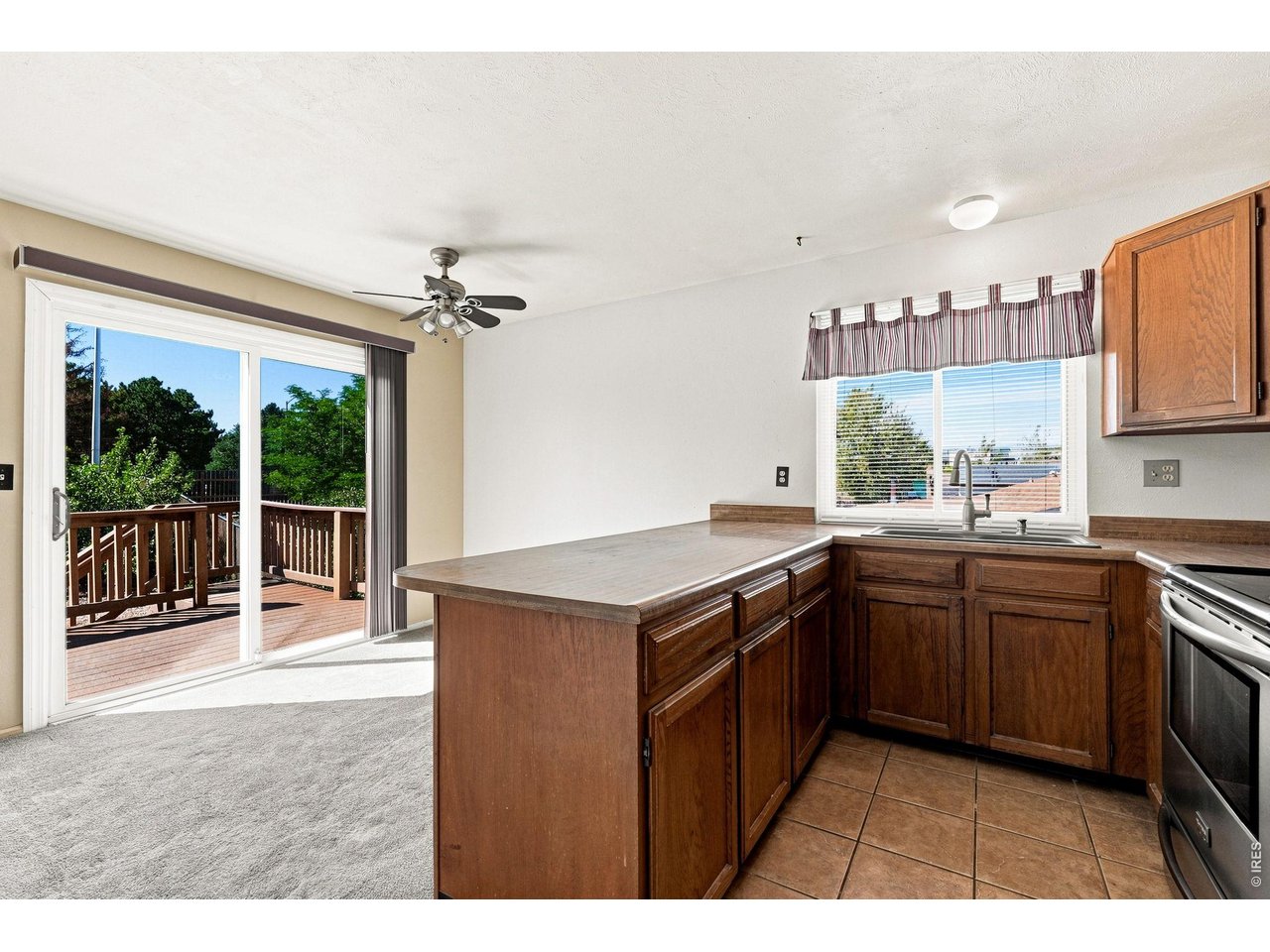 Property Photo 16 Eat in Kitchen