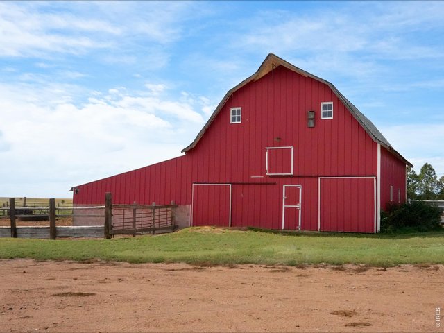 Property Photo 4 Iconic big red barn