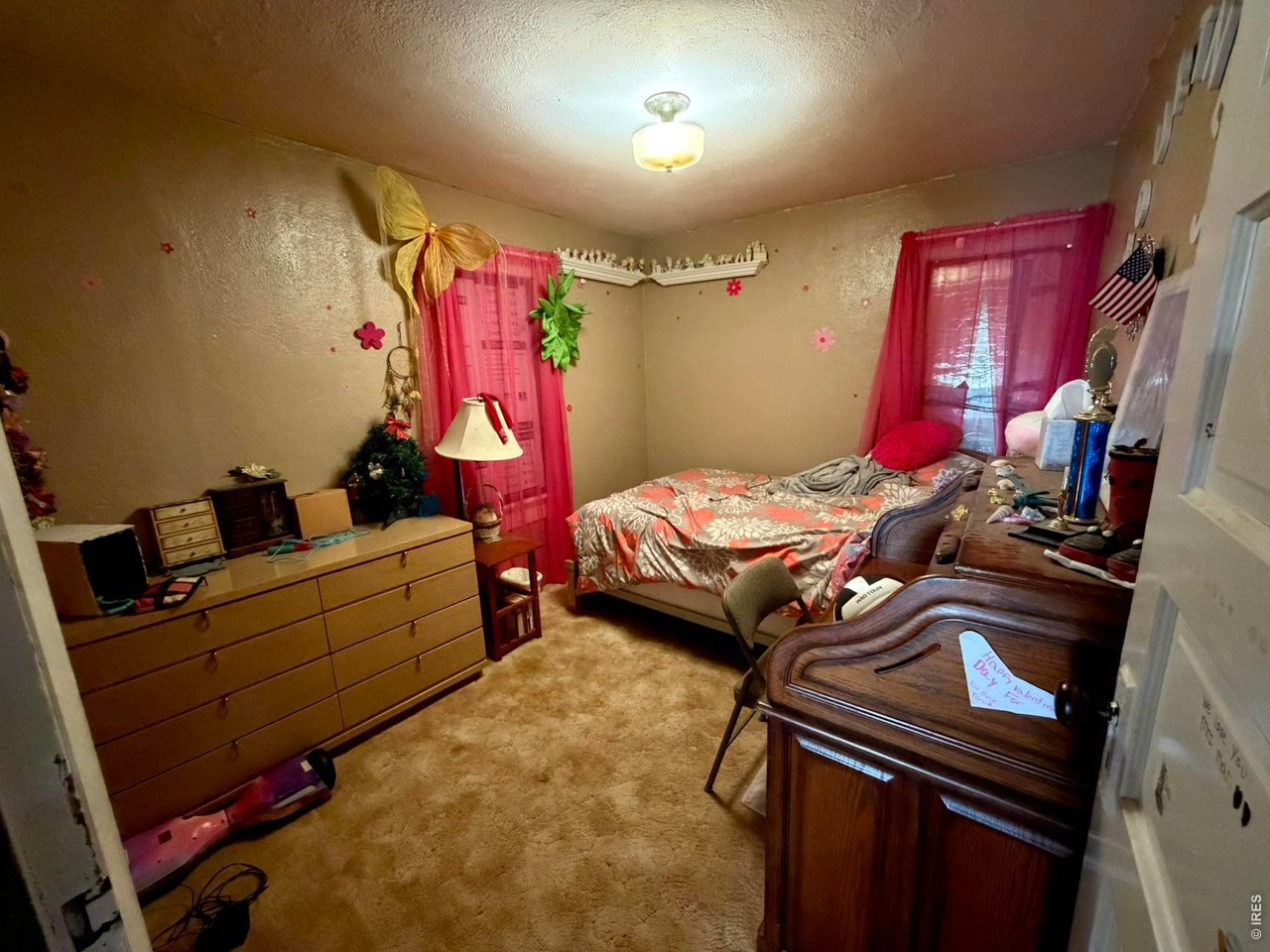 Property Photo 31 Main level bedroom 2