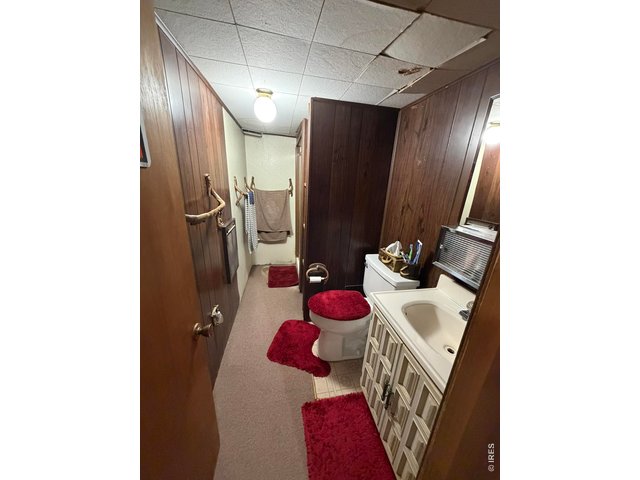 Property Photo 34 Basement bathroom