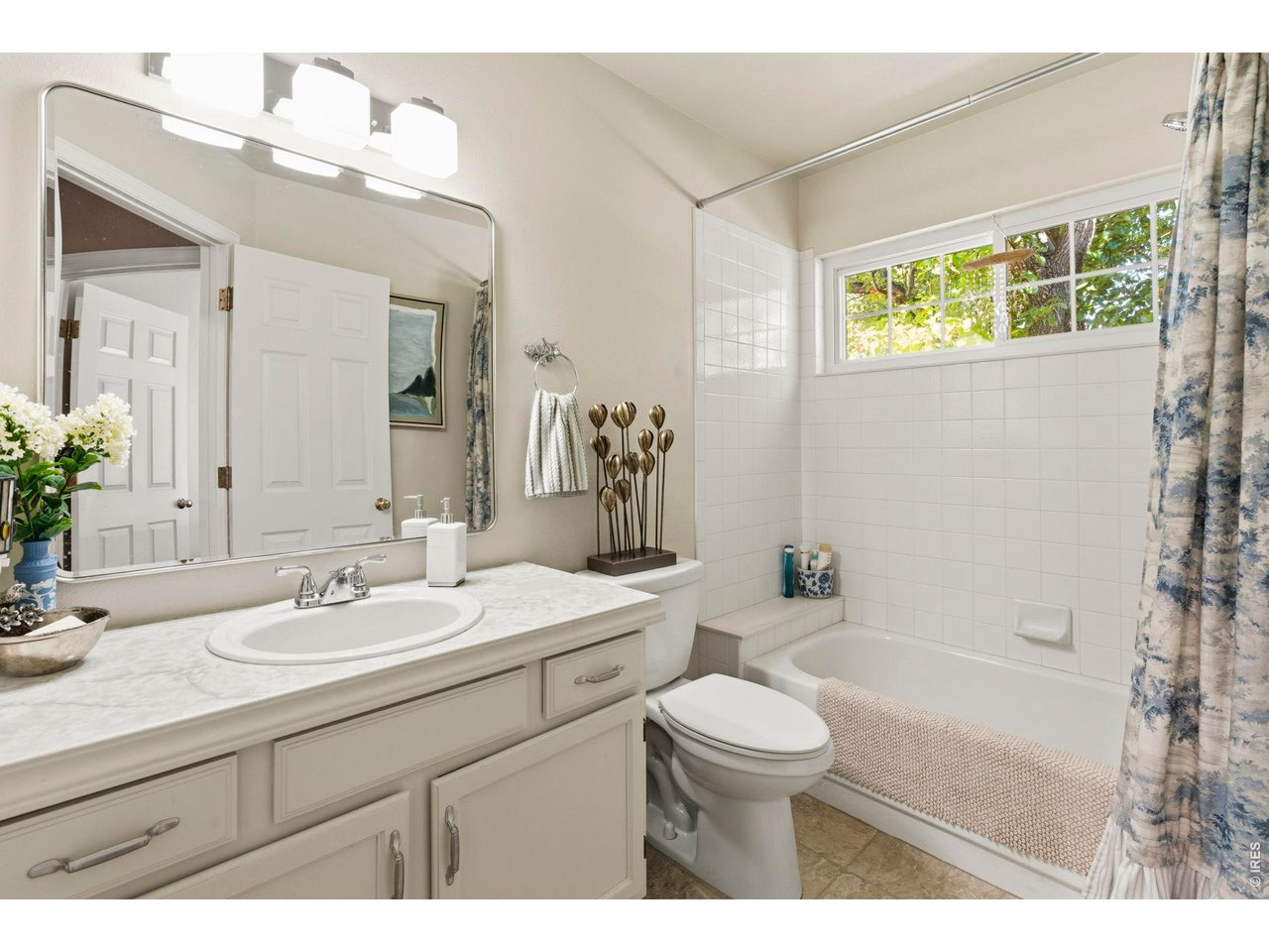 Property Photo 25 Full bath