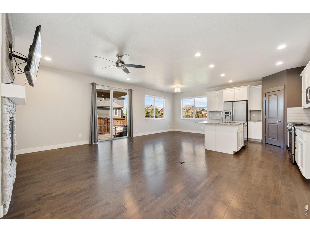 Property Photo 6 Large open concept great room and kitchen.