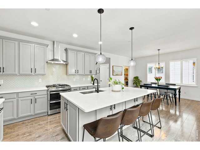 Property Photo 6 Captivating Kitchen