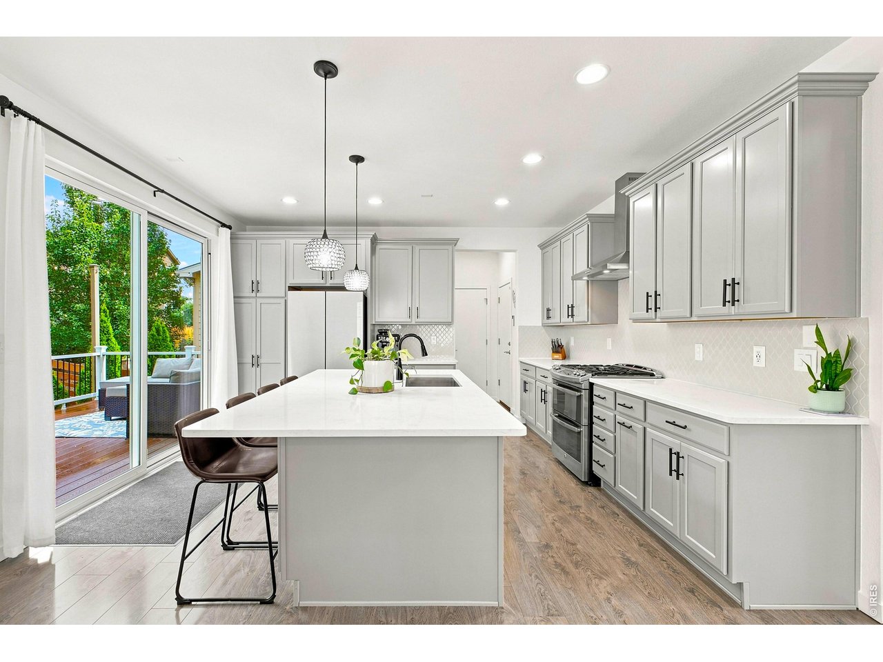 Property Photo 8 Light-Filled Kitchen