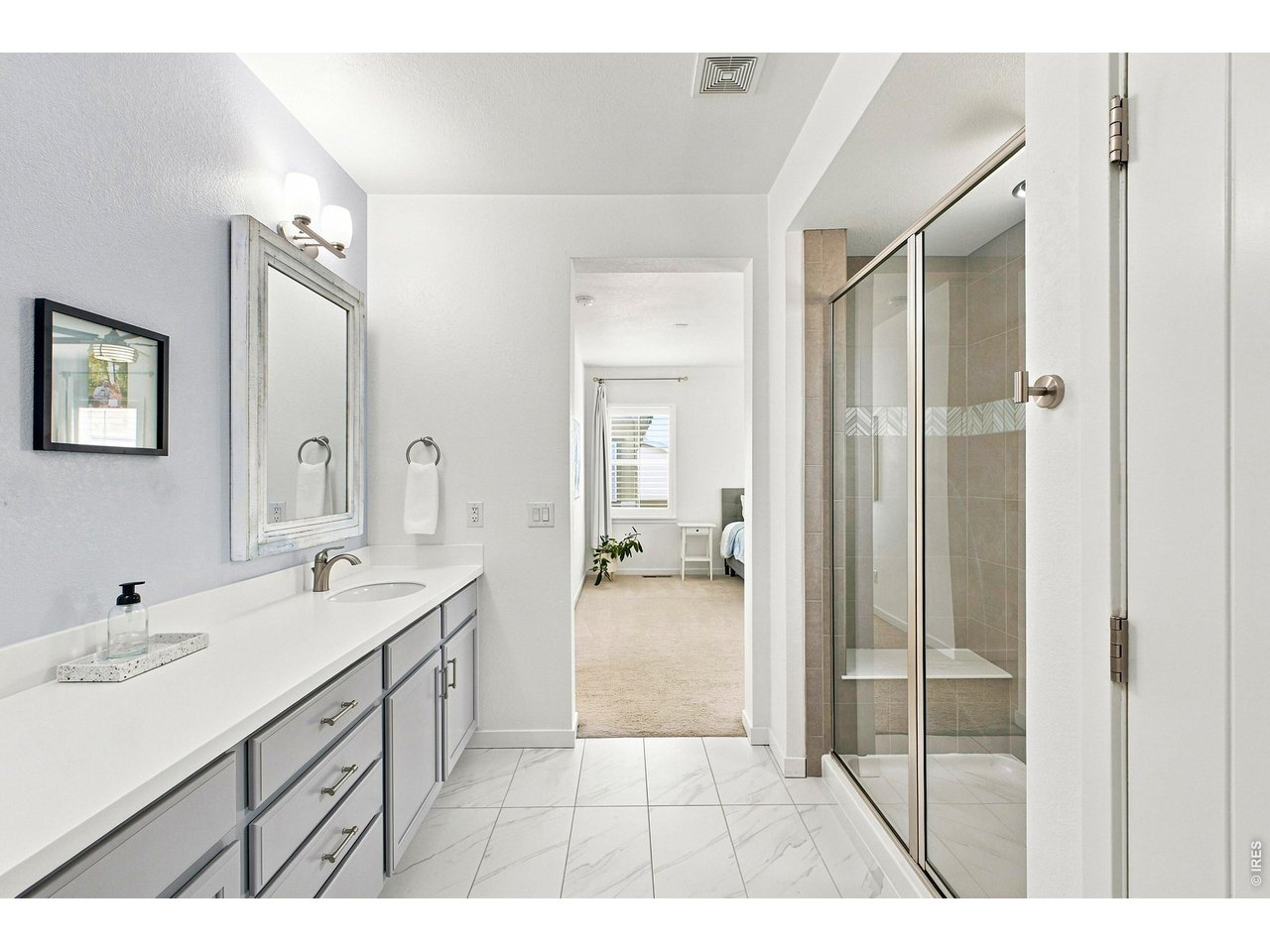 Property Photo 22 Primary Bathroom