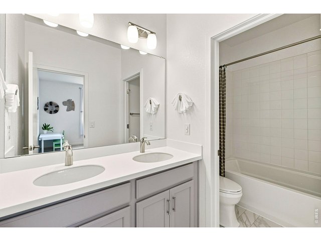 Property Photo 32 Upper Floor Full Bath