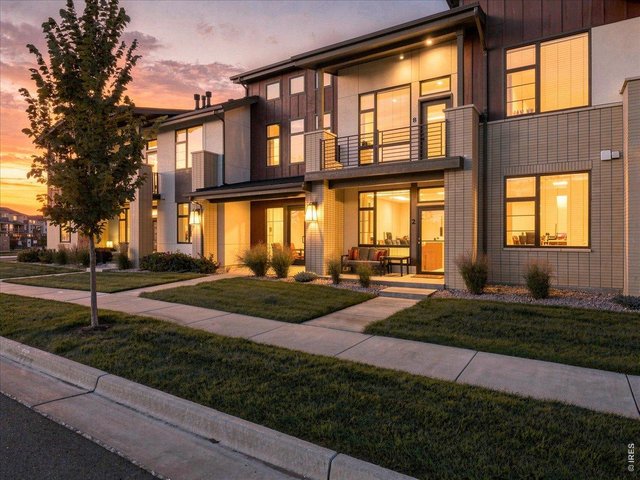 Property Photo 1 Stunning luxury lock and leave, on the edge of Old Town Fort Collins