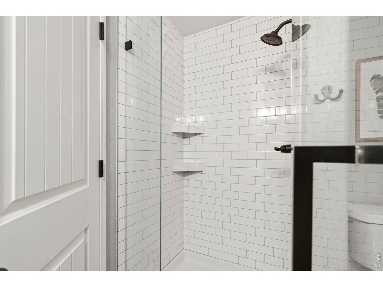 Property Photo 27 Hall bath tile surround