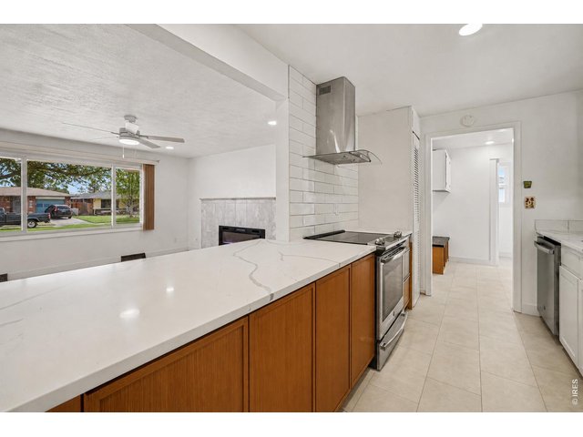 Property Photo 5 Kitchen