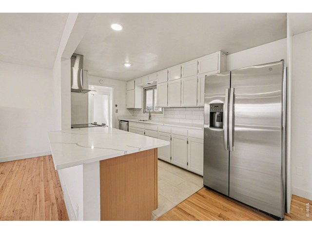 Property Photo 6 Kitchen