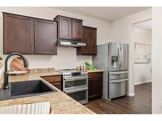 Property Photo 8 Kitchen
