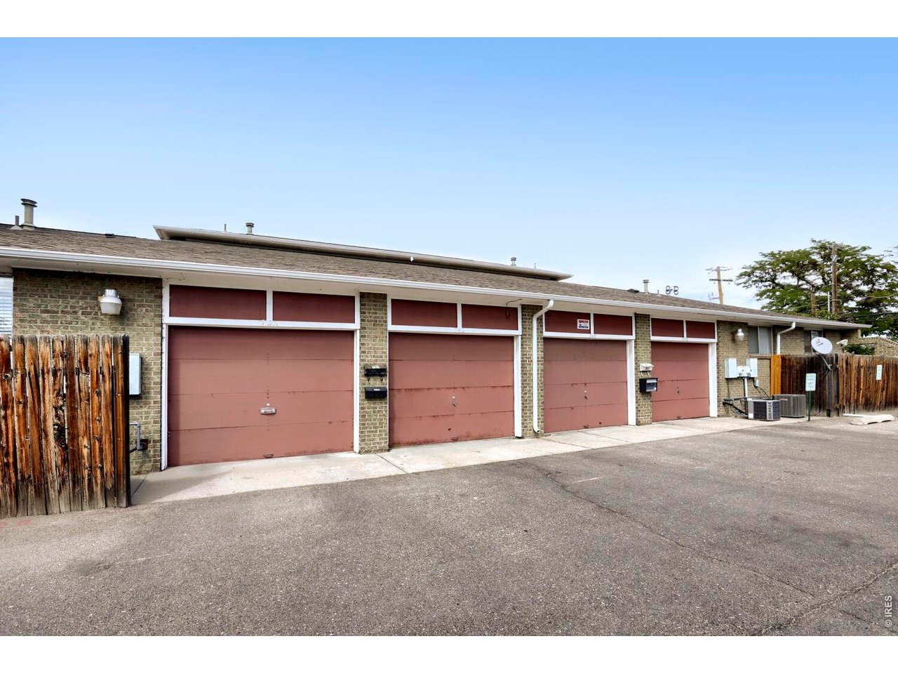 Property Photo 27 attached 1 car garage