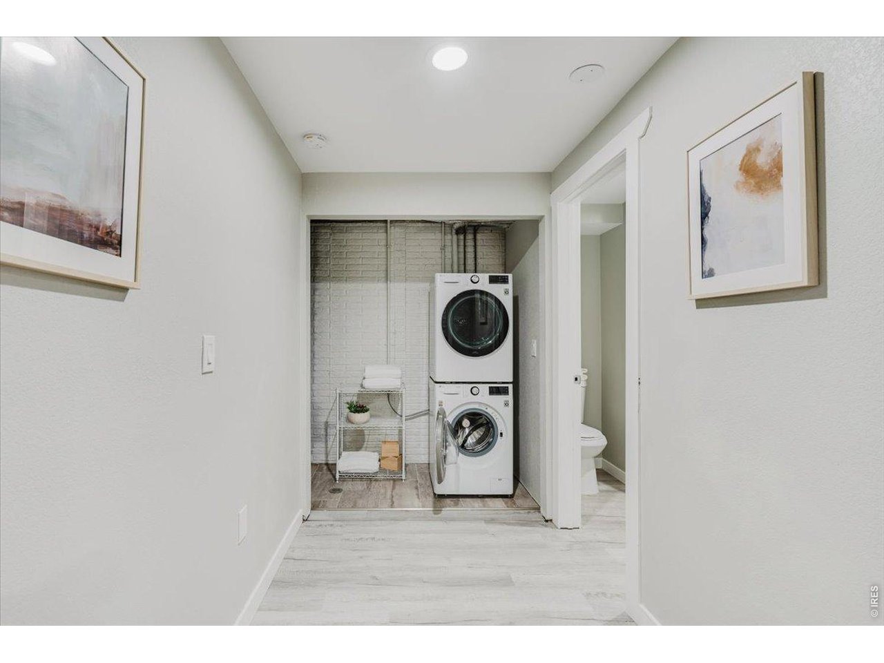 Property Photo 21 Washer and dryer are included