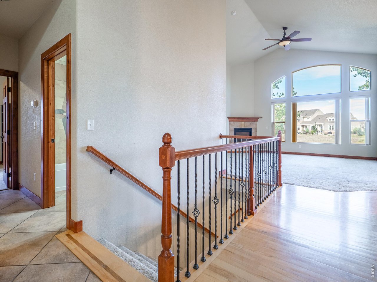 Property Photo 15 Tile entryway