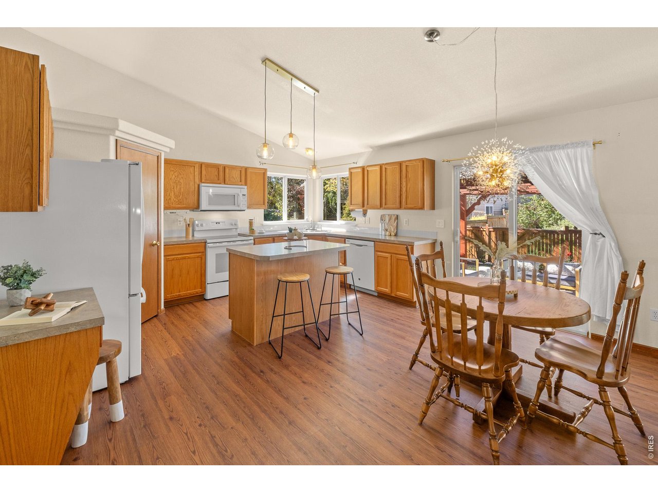 Property Photo 4 Large Kitchen Area