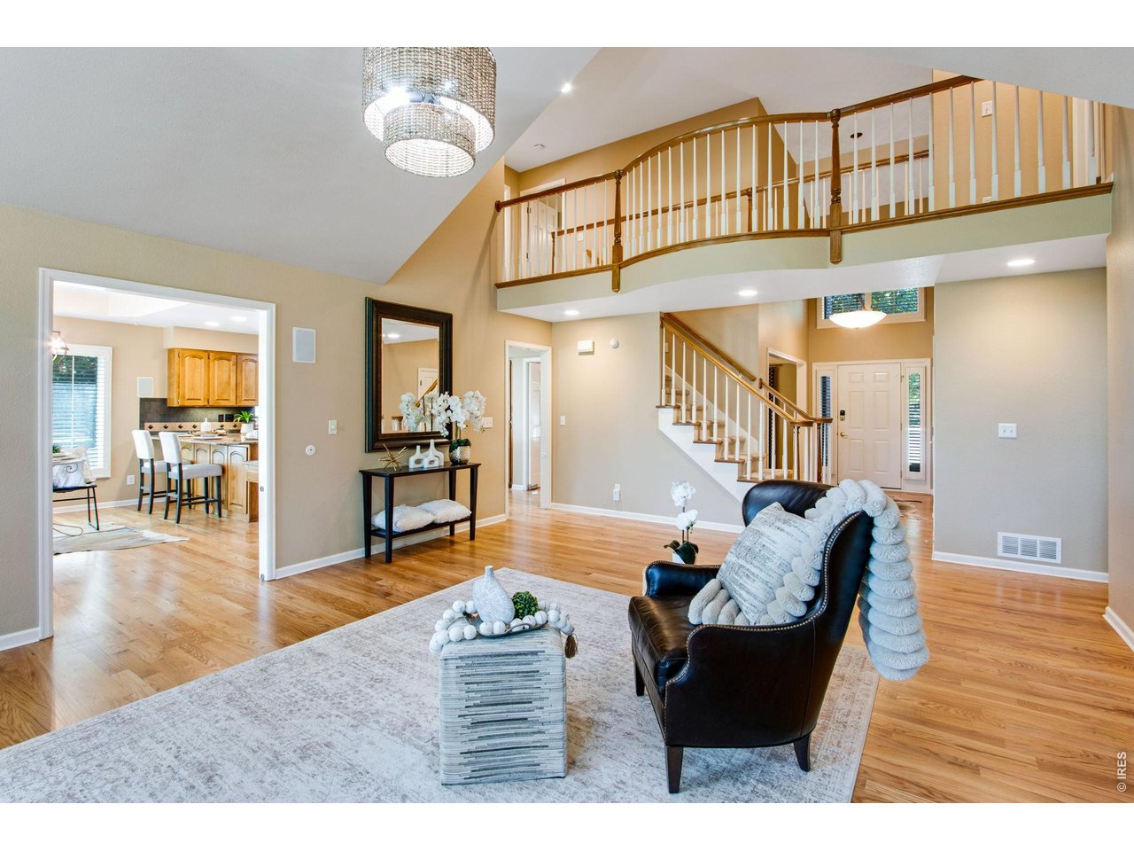 Property Photo 19 High Ceilings