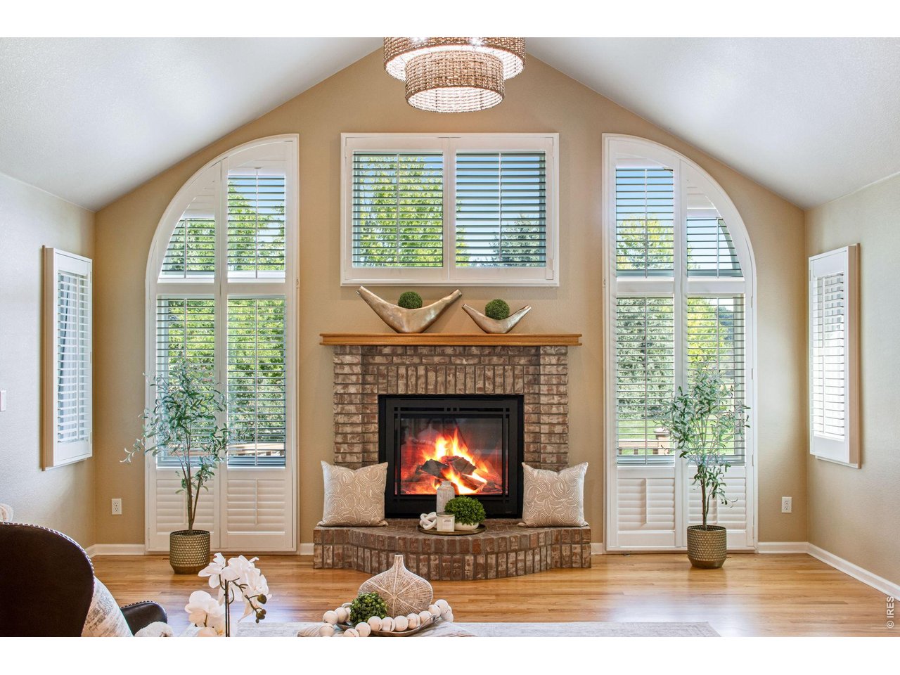 Property Photo 23 Beautiful Windows