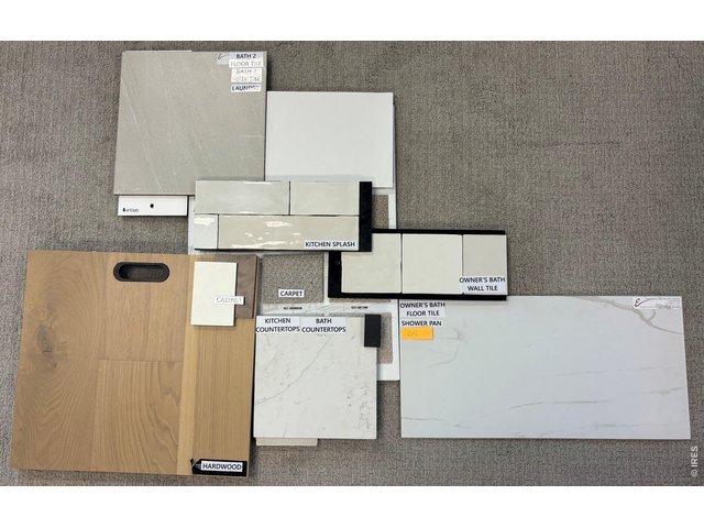 Property Photo 3 Interior Selections
