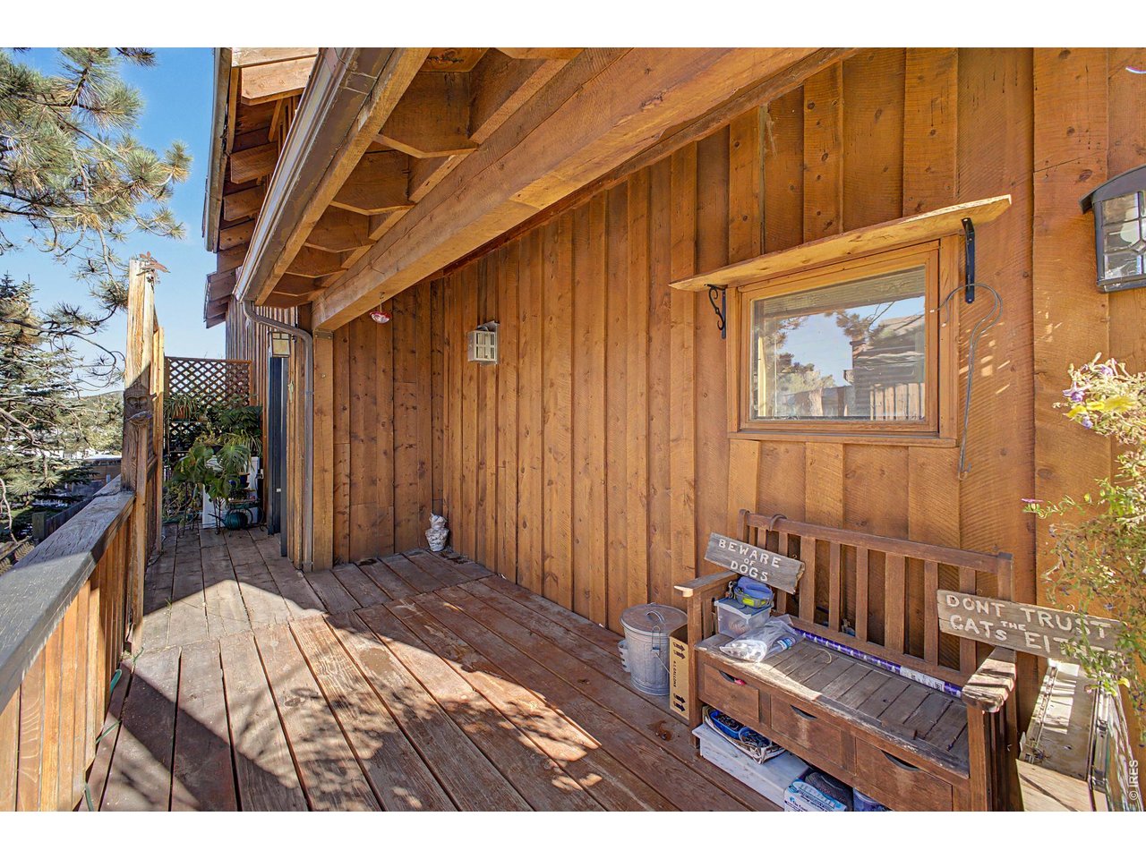 Property Photo 22 Entryway Deck