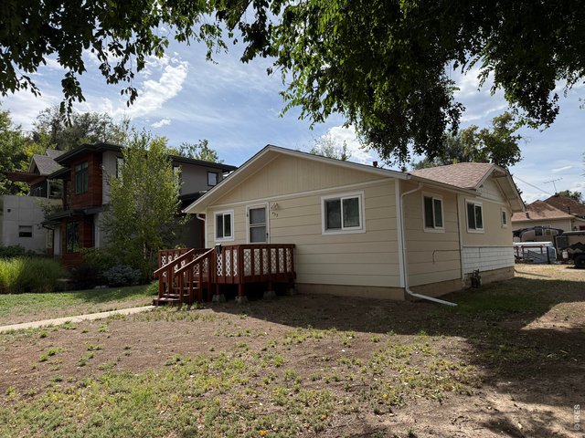 Property Photo 2 Highly desirable neighborhood which is being revitalized!