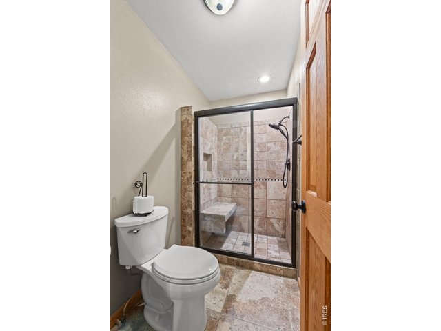 Property Photo 25 Primary Bath
