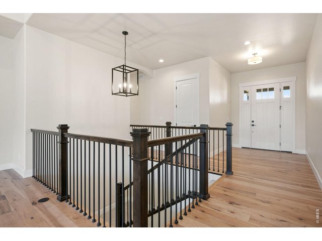 Property Photo 5 Beautiful Entry Way