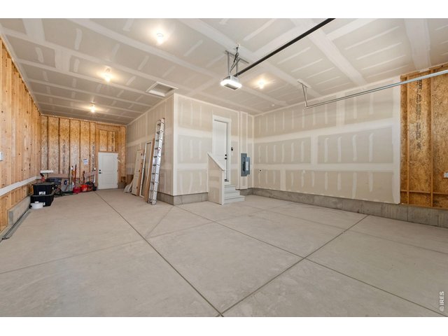 Property Photo 33 Oversized 3-Car Garage
