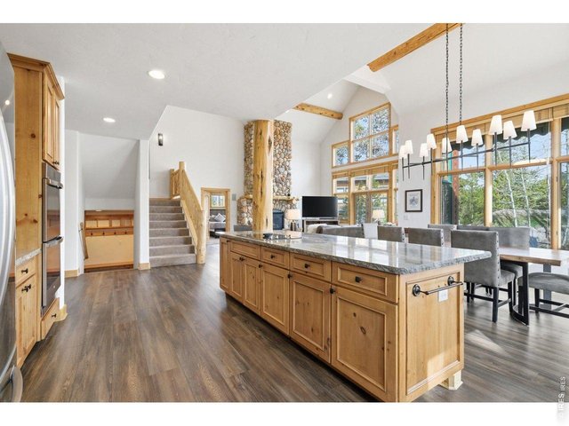 Property Photo 7 Beautiful open concept kitchen, dining room and great room