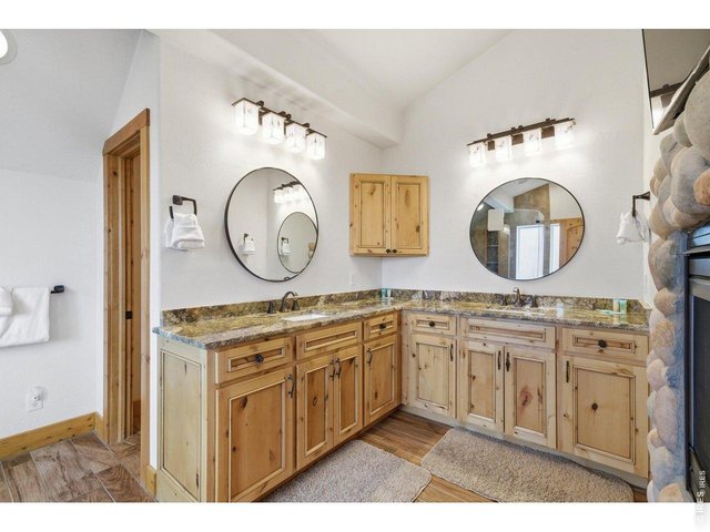 Property Photo 24 Luxury meets mountain cozy