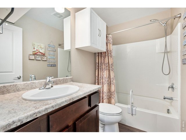 Property Photo 22 Guest bath on second floor