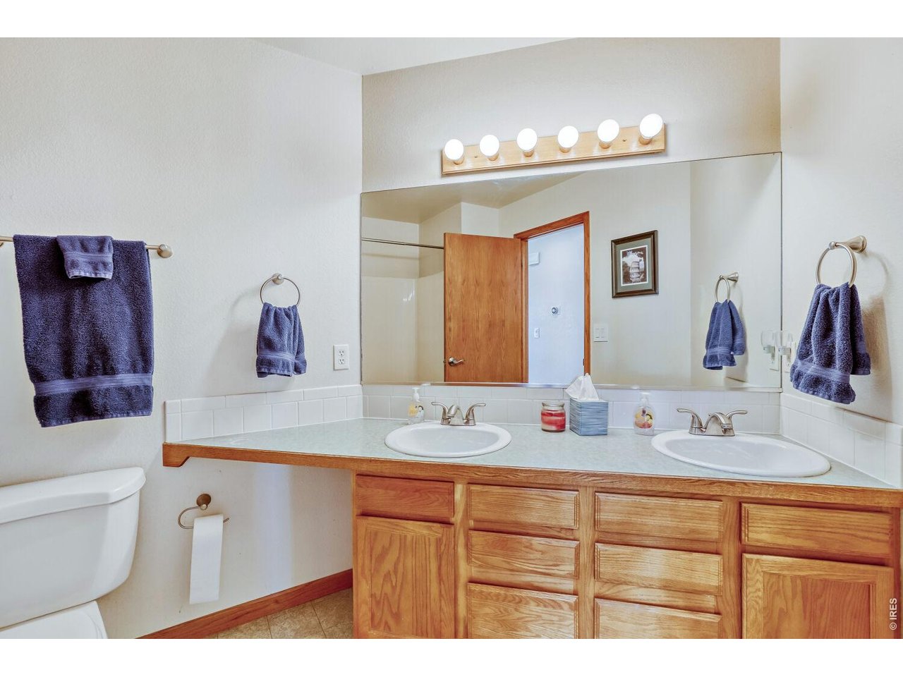 Property Photo 19 Main Floor Bath