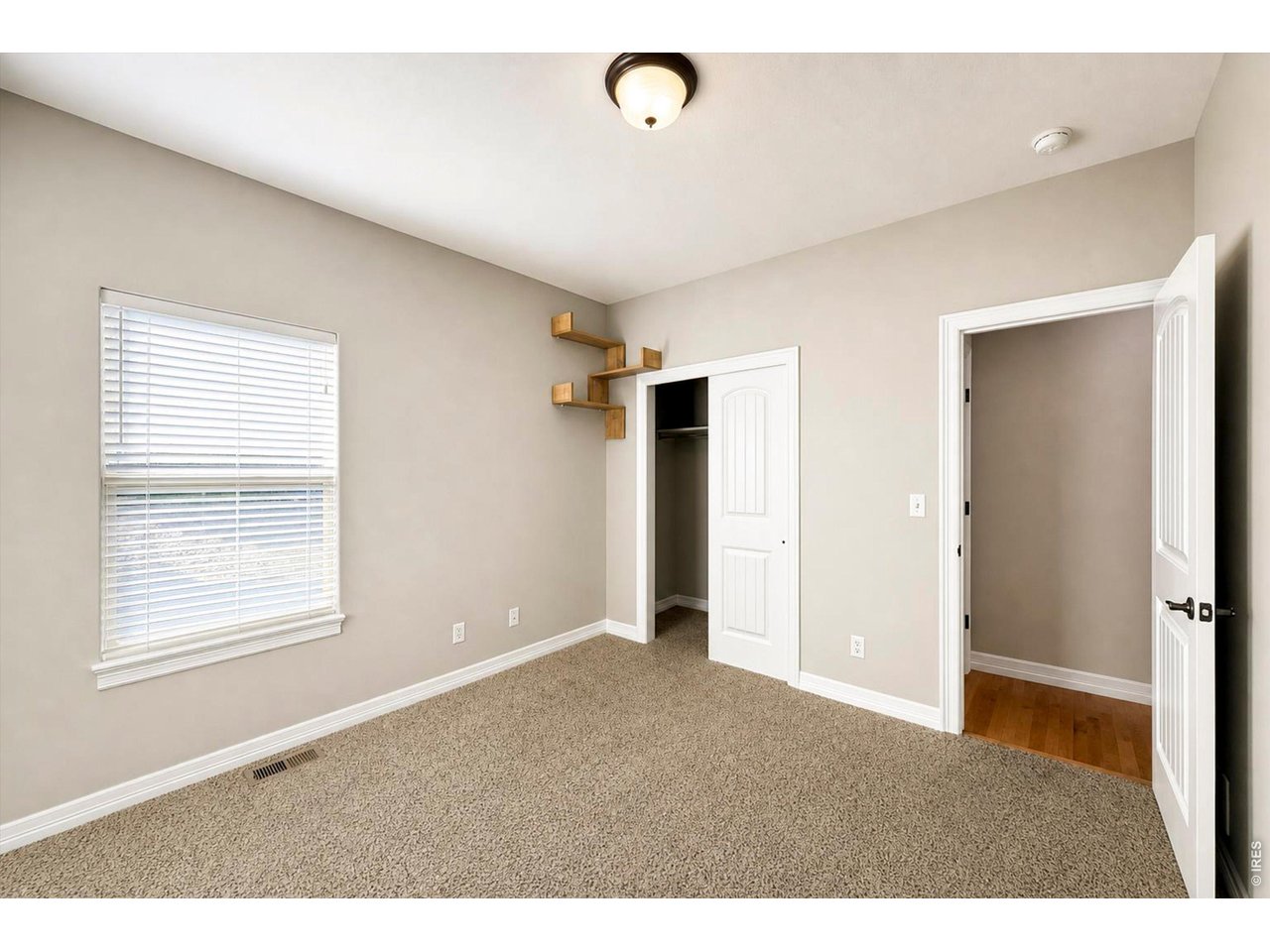 Property Photo 30 Bedroom 2