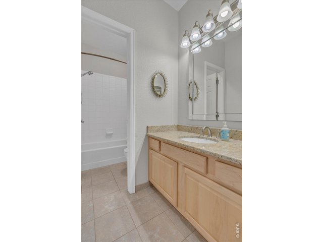 Property Photo 32 bathroom 2 (upper level)