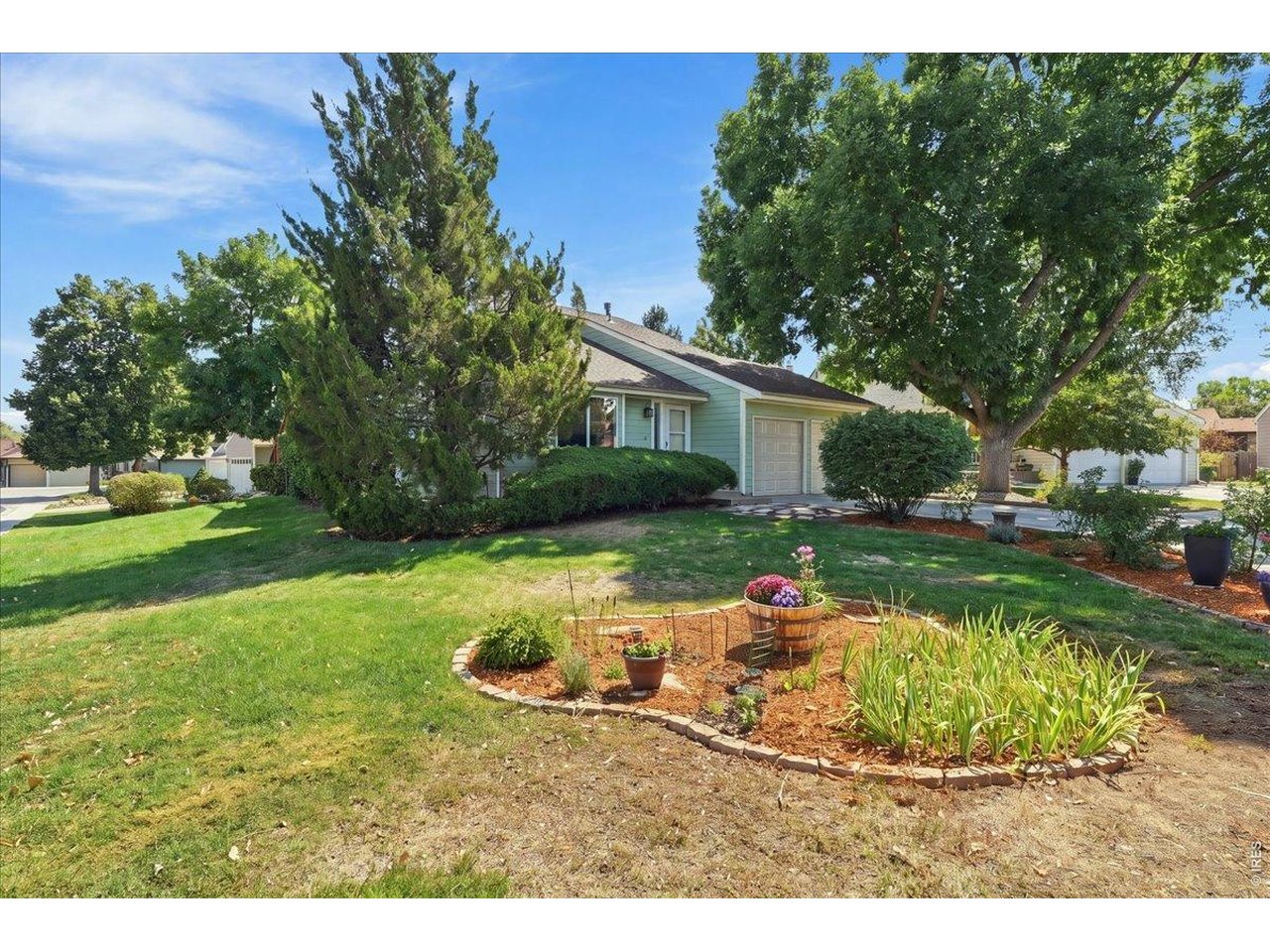 Property Photo 5 Corner lot on a cul-de-sac!
