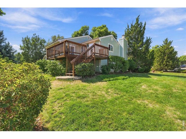 Property Photo 4 Mature landscaping!