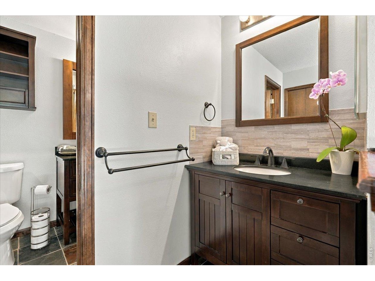 Property Photo 30 Additional sink/vanity in the primary