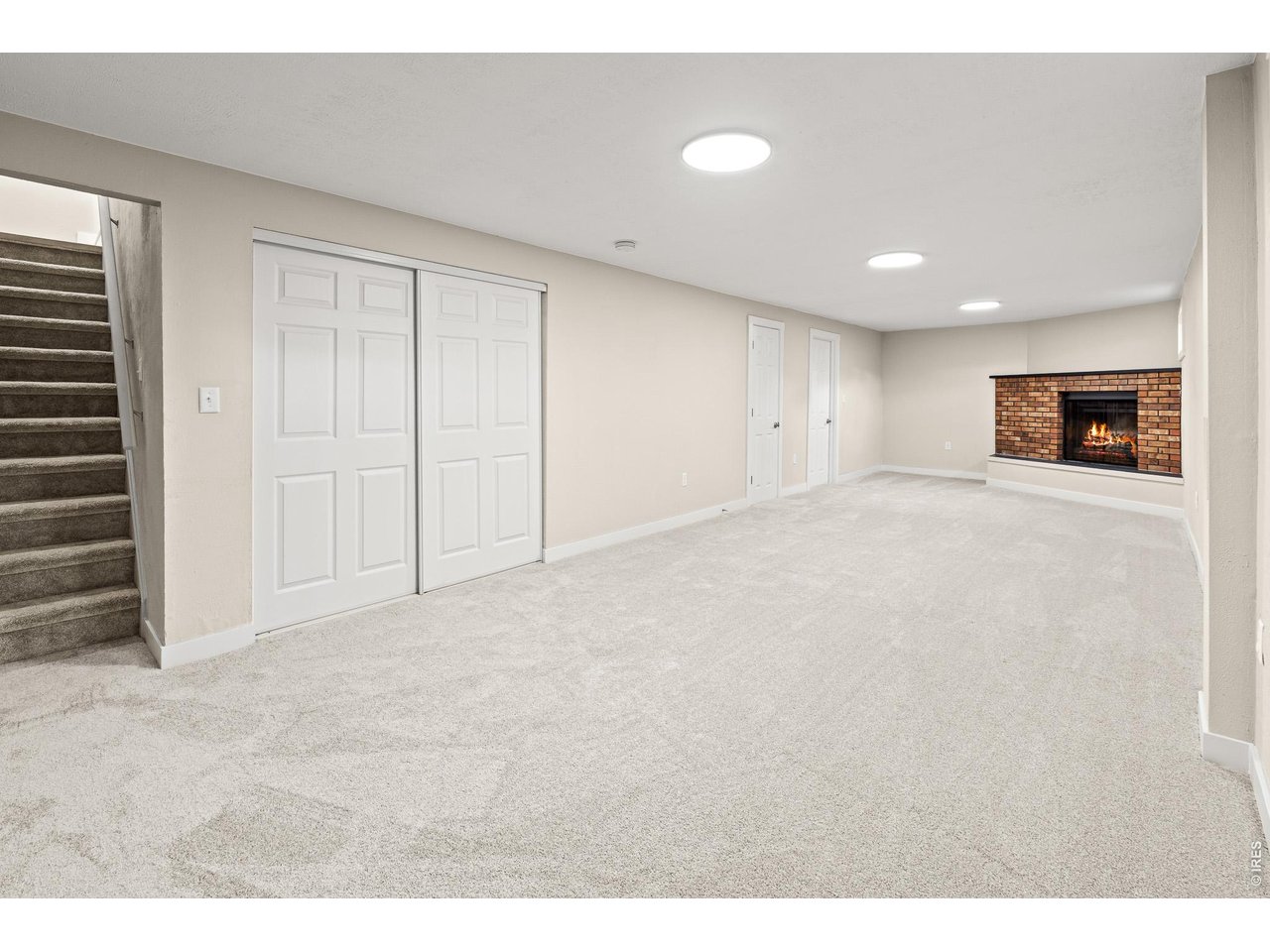 Property Photo 23 Basement rec room