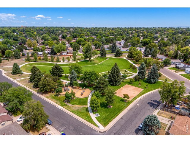 Property Photo 39 Woodbriar Park