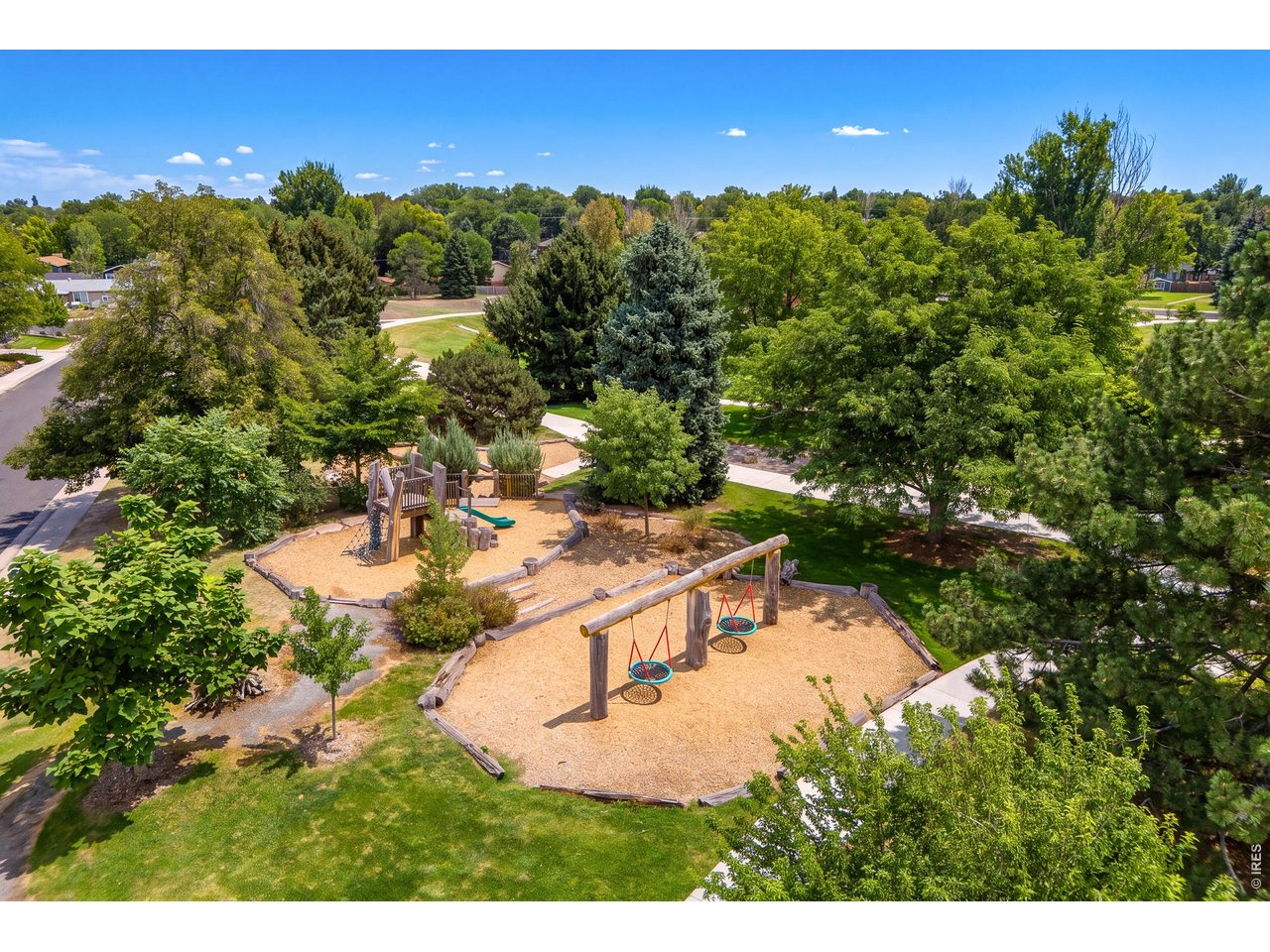 Property Photo 40 Woodbriar Park