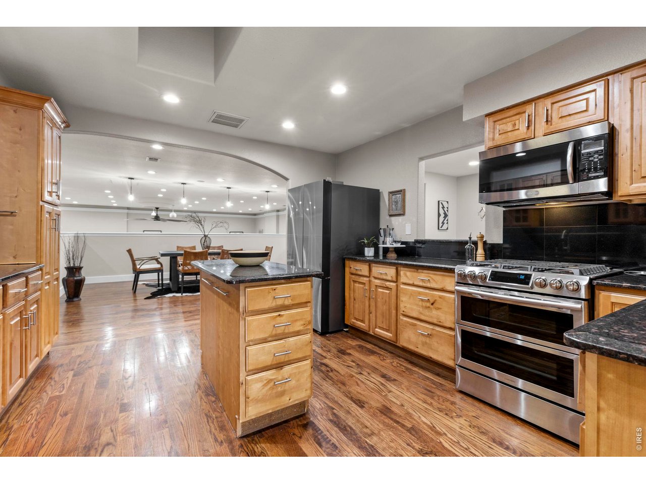 Property Photo 10 Kitchen