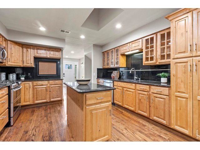 Property Photo 12 Kitchen