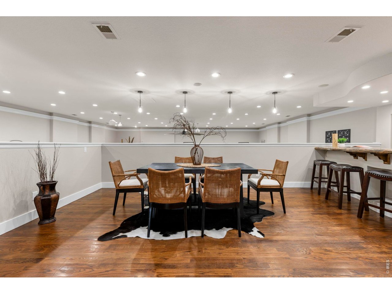 Property Photo 13 Dining Room