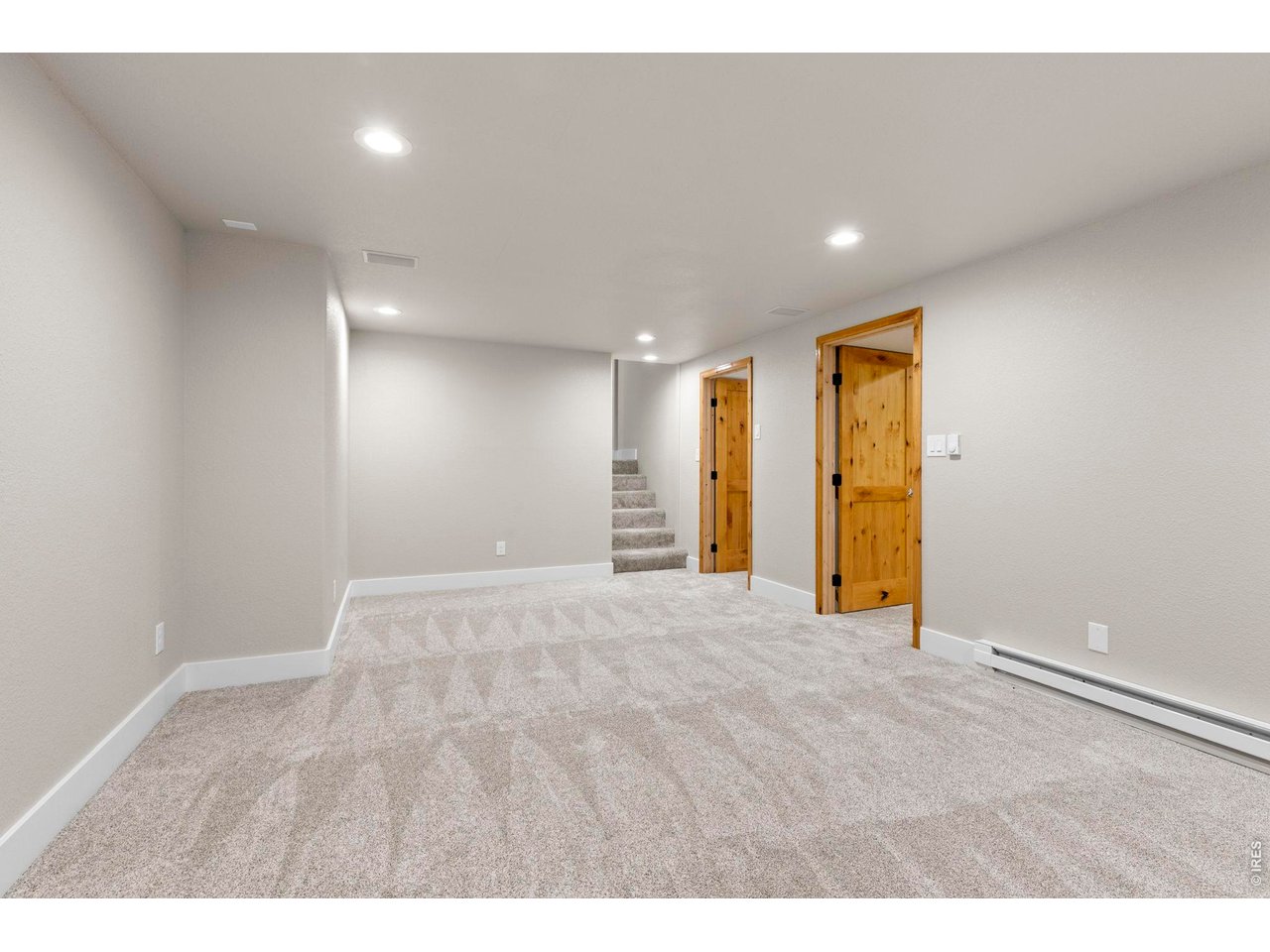 Property Photo 33 Theater Room