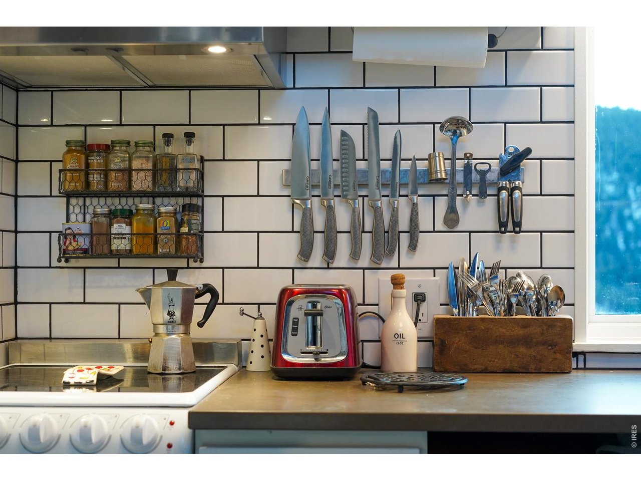 Property Photo 5 Modern farmhouse style