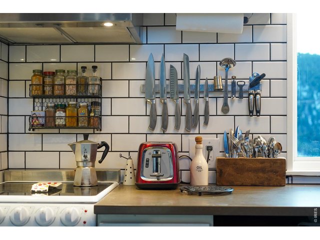 Property Photo 5 Modern farmhouse style