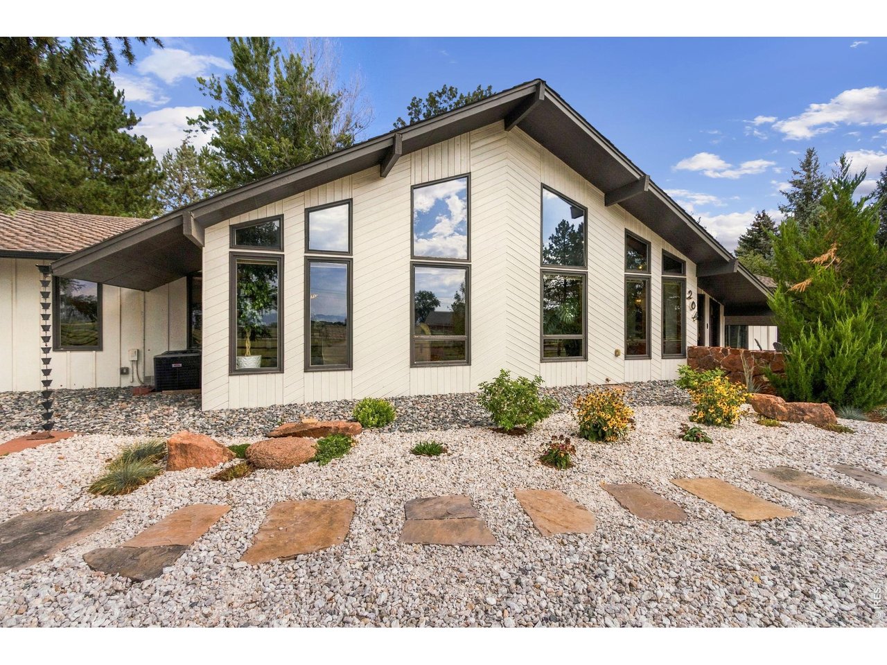 Property Photo 2 Beautiful Front Landscaping