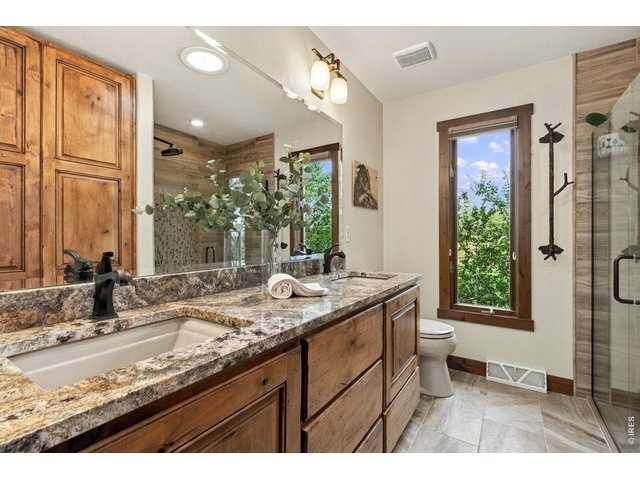 Property Photo 23 Primary Bath
