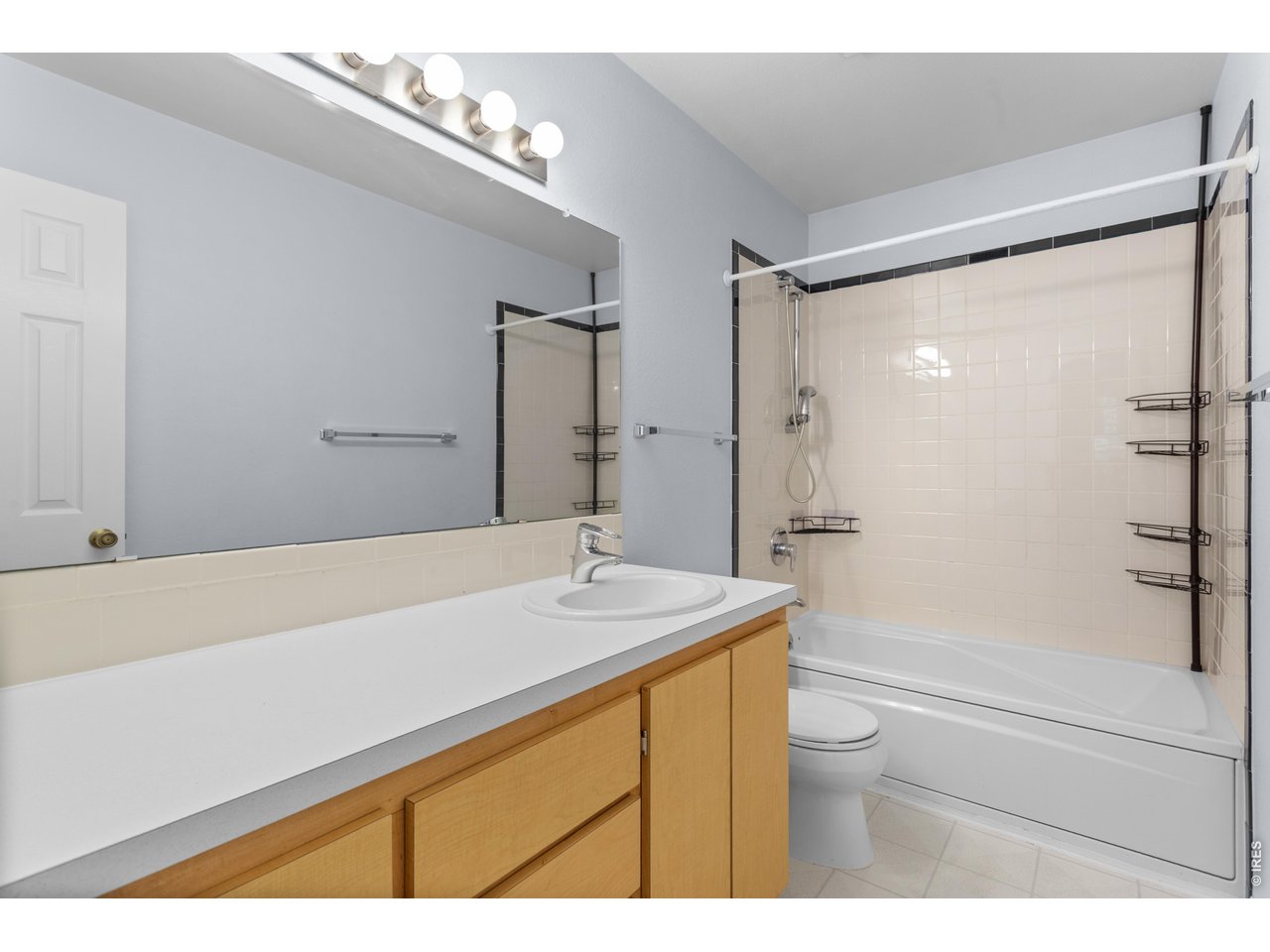 Property Photo 20 Full Bathroom Upstairs